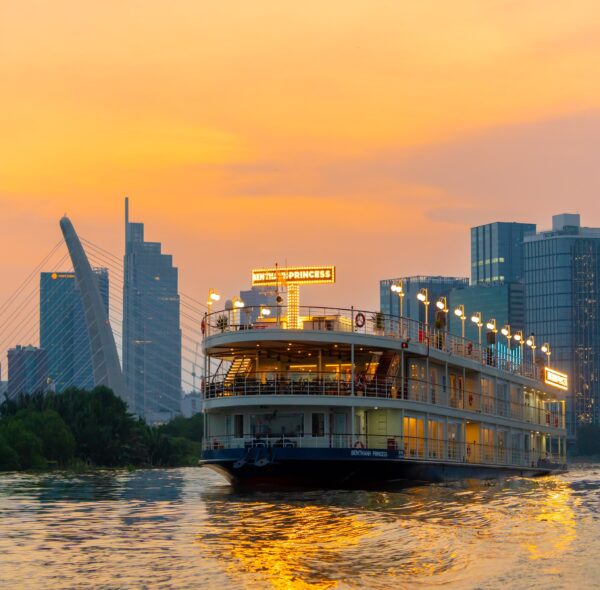 Du Thuyền Bến Thành Princess
